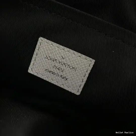Affordable LOUIS VUITTON OUTDOOR MESSENGER 0629